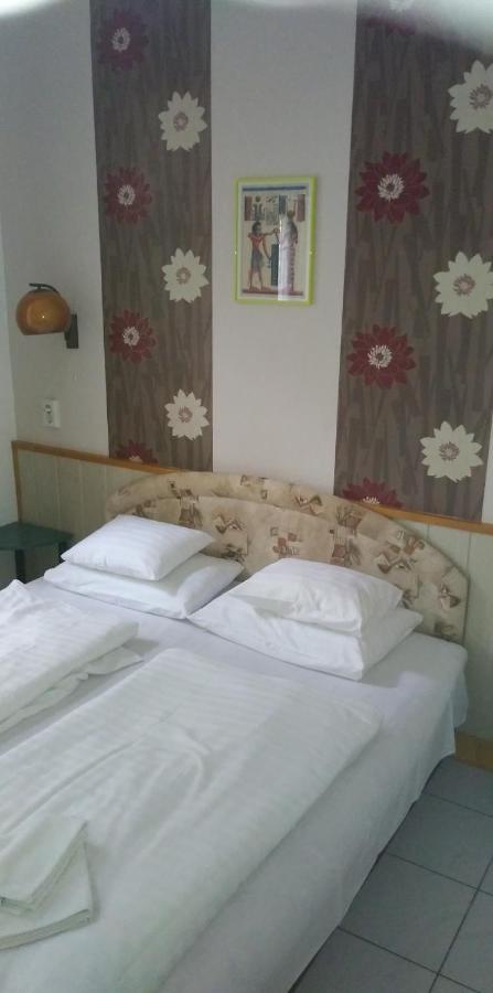 Bed and Breakfast Korona Panzio Balatonfüred Exterior foto