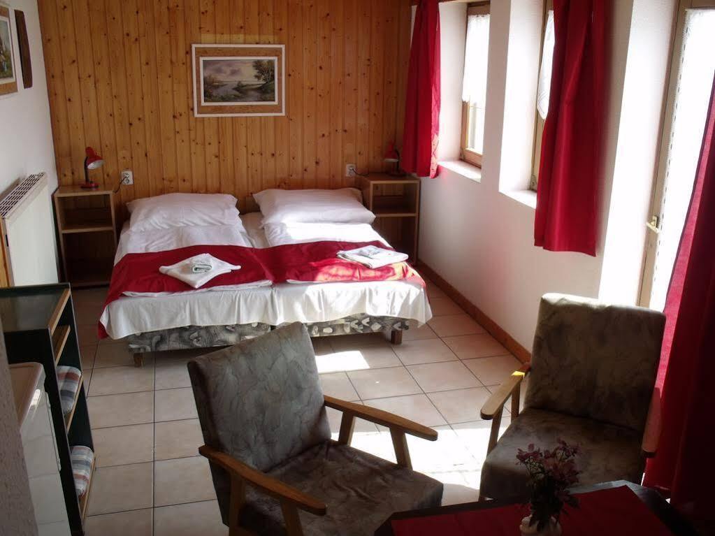 Bed and Breakfast Korona Panzio Balatonfüred Exterior foto